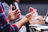 12 Logical Fallacies and How to Spot and Refute Them