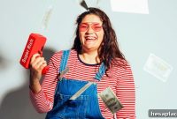10 Ways Wealthy Millennials Spend Money Differently Than Boomers