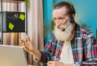 Top Part-Time Jobs for Baby Boomers That Include Health Insurance