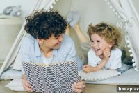 How Parents Can Start Teaching Kids About Investing: Expert Steps