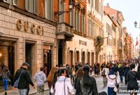 10 Luxury Brands Wealthy People Quietly Dodge