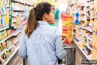 Psychology Tricks Grocery Stores Use to Influence Your Choices