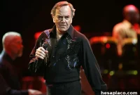Famous Musicians Who Sold Their Music Catalogs for Millions