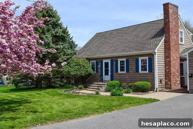 Cape Cod house in Birstol, Rhode Island