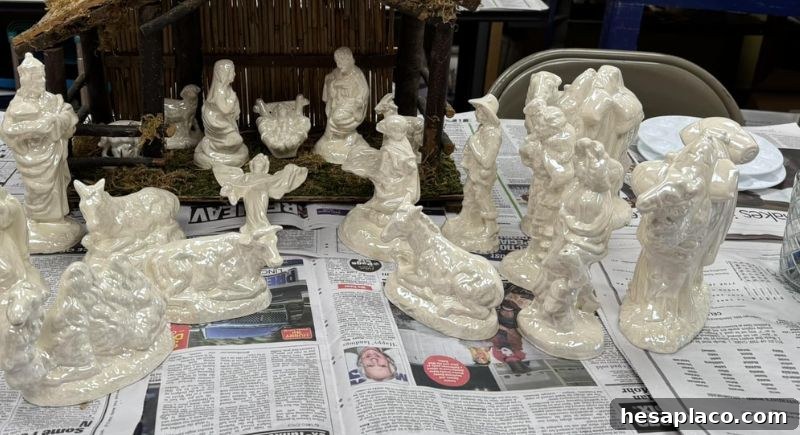 Mother-of-pearl nativity scene