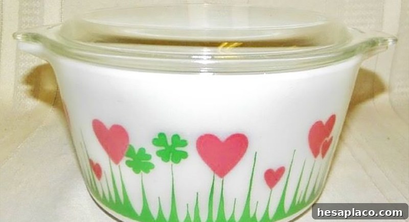 Lucky in Love Pyrex pattern