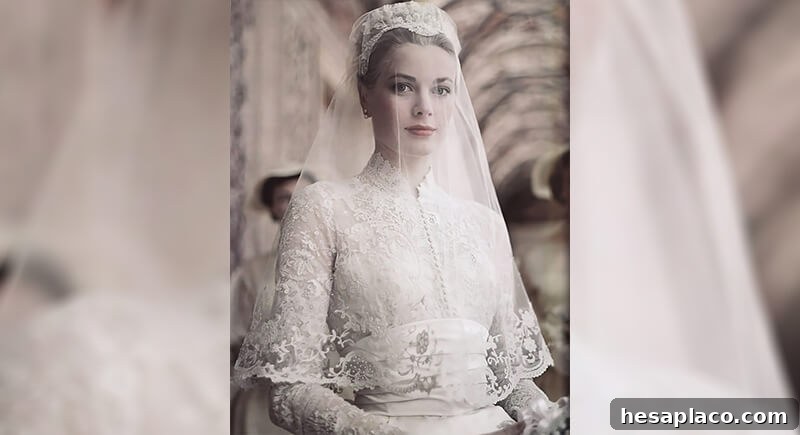 Grace Kelly wedding dress