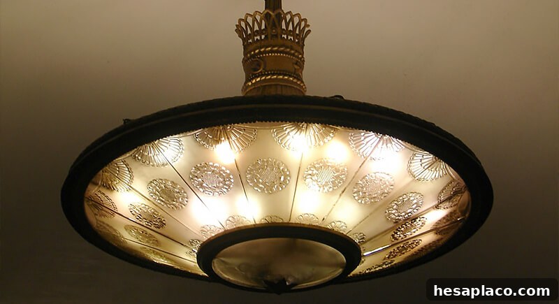 Curved glass light cover used as lamp