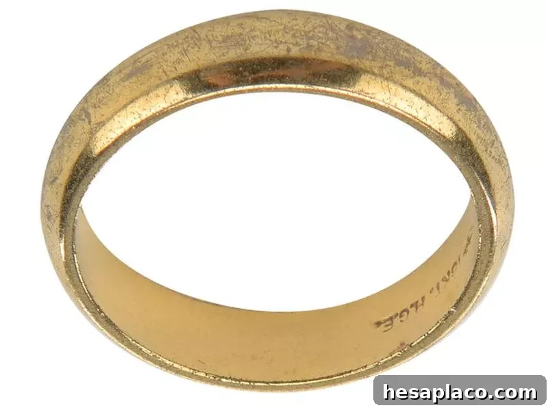 Mike Brady's wedding band