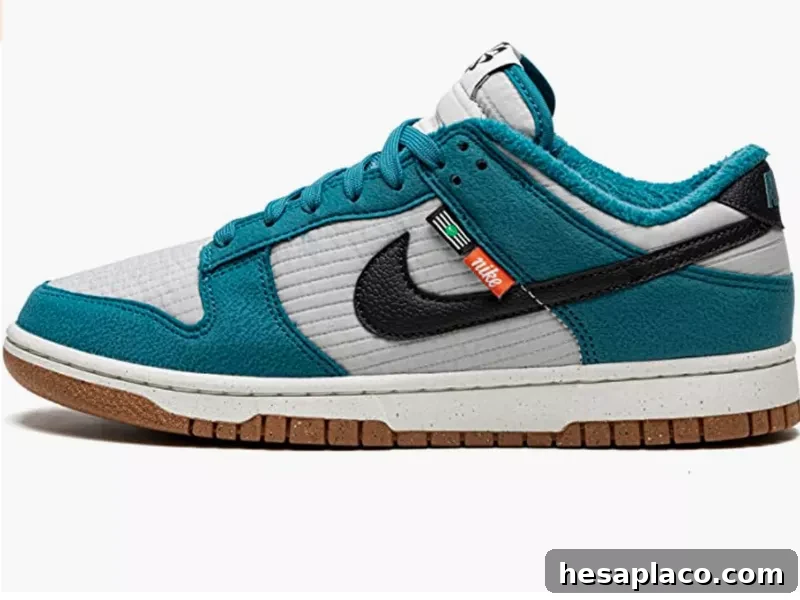 Nike Dunk Low 400 sneaker