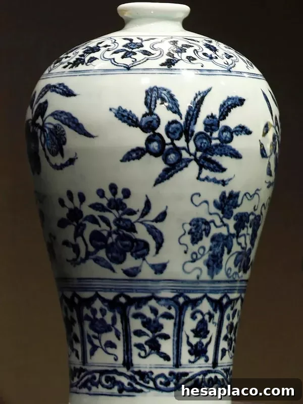 Chinese Ming Dynasty Meiping Vase