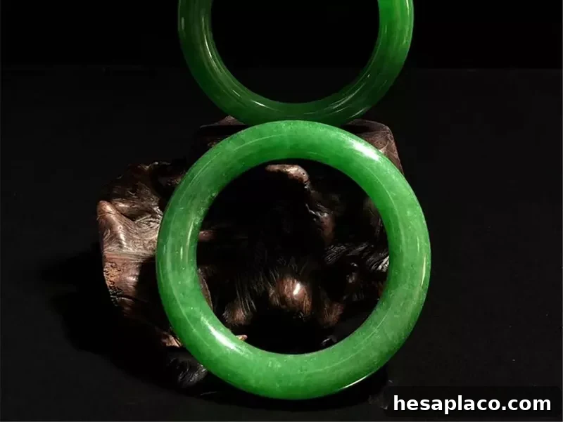 Green Jade Bangle