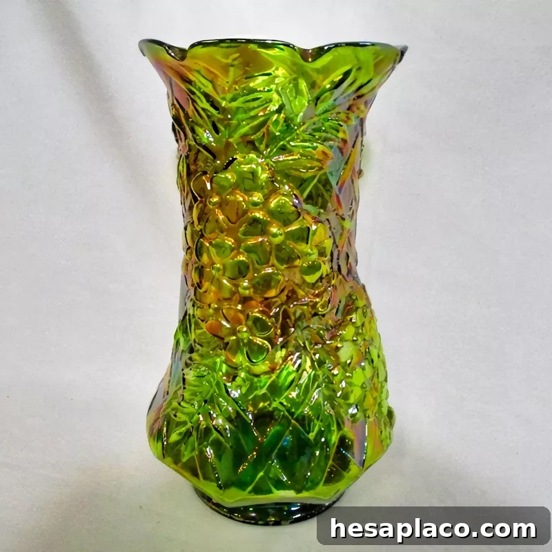 Northwood Wisteria Vase in Emerald Green