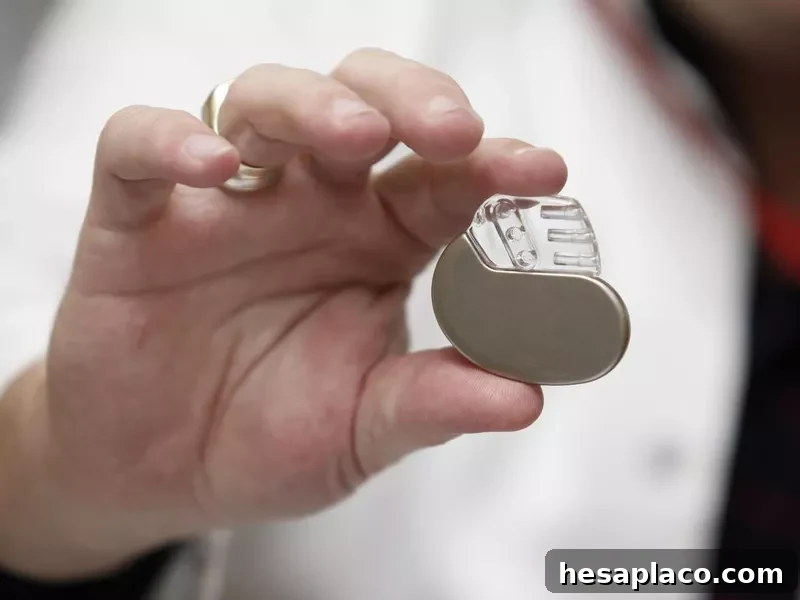 Implantable pacemaker