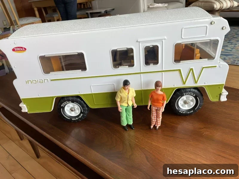 Vintage 1970's Tonka Winnebago Collectible