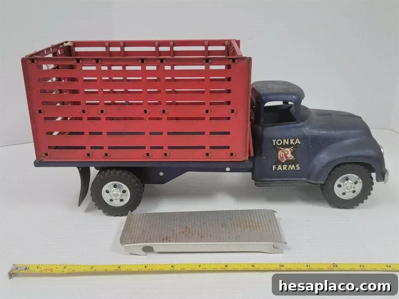 Vintage Tonka Farms Stake Truck