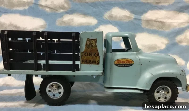 Rare 1956 Tonka Farms Truck