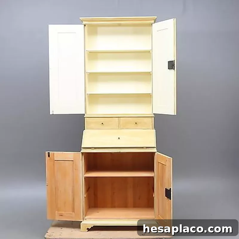 Selebo Writing Cabinet