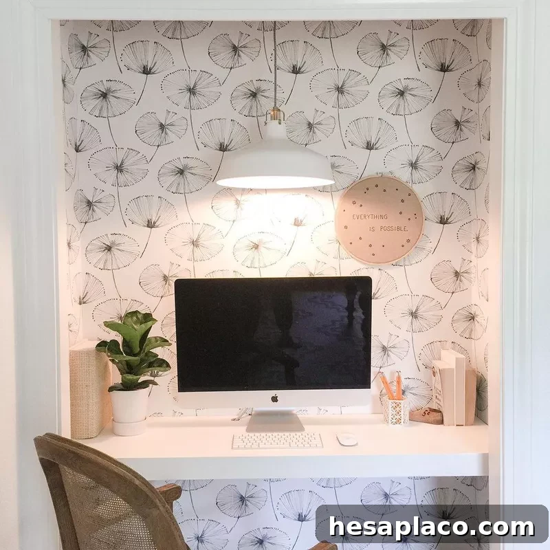 Overhead hanging light in cloffice