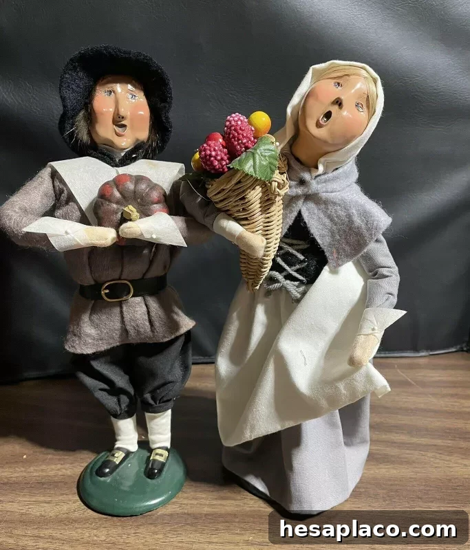 Byers Choice Pilgrim Carolers